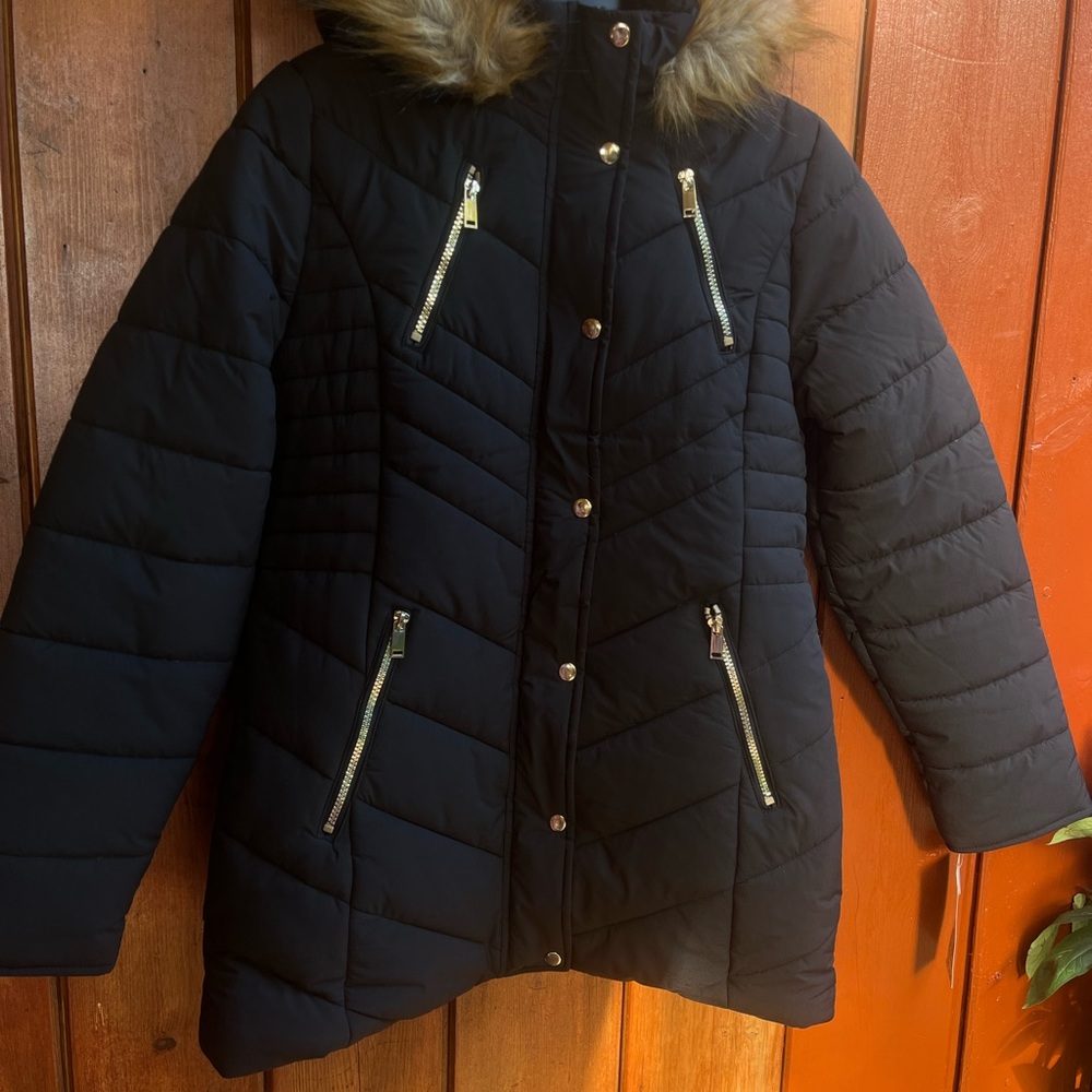 Maralyn & Me| Women's Black Quilted Jacket with Fur Trim